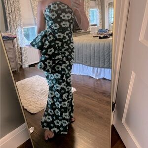 Georgina Maxi Dress in Multi
ELLIATT